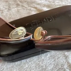 FENDI
FS 469 665 rimless sunglasses Fendi | Accessories | Fendifs 469 665 Rimless Sunglasses  main image 4